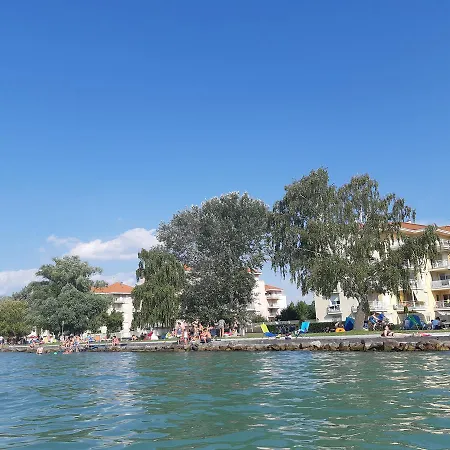 Apartment Lakeside Family *