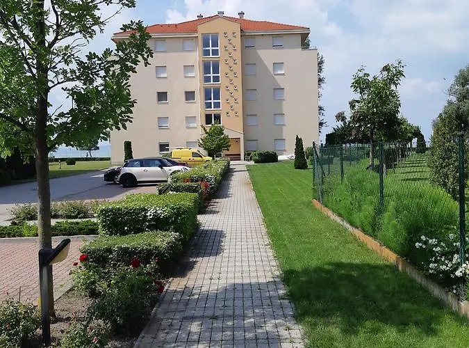 Lakeside Family Siófok